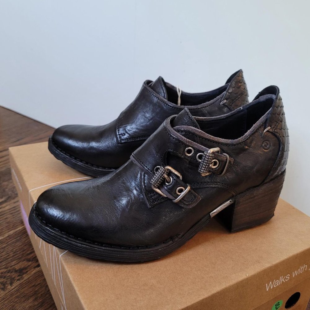 Khrio Black Shoes with Embossed Details (Size 36)